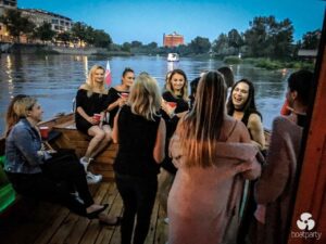 Wieczór Panieński na Imprezowym Statku